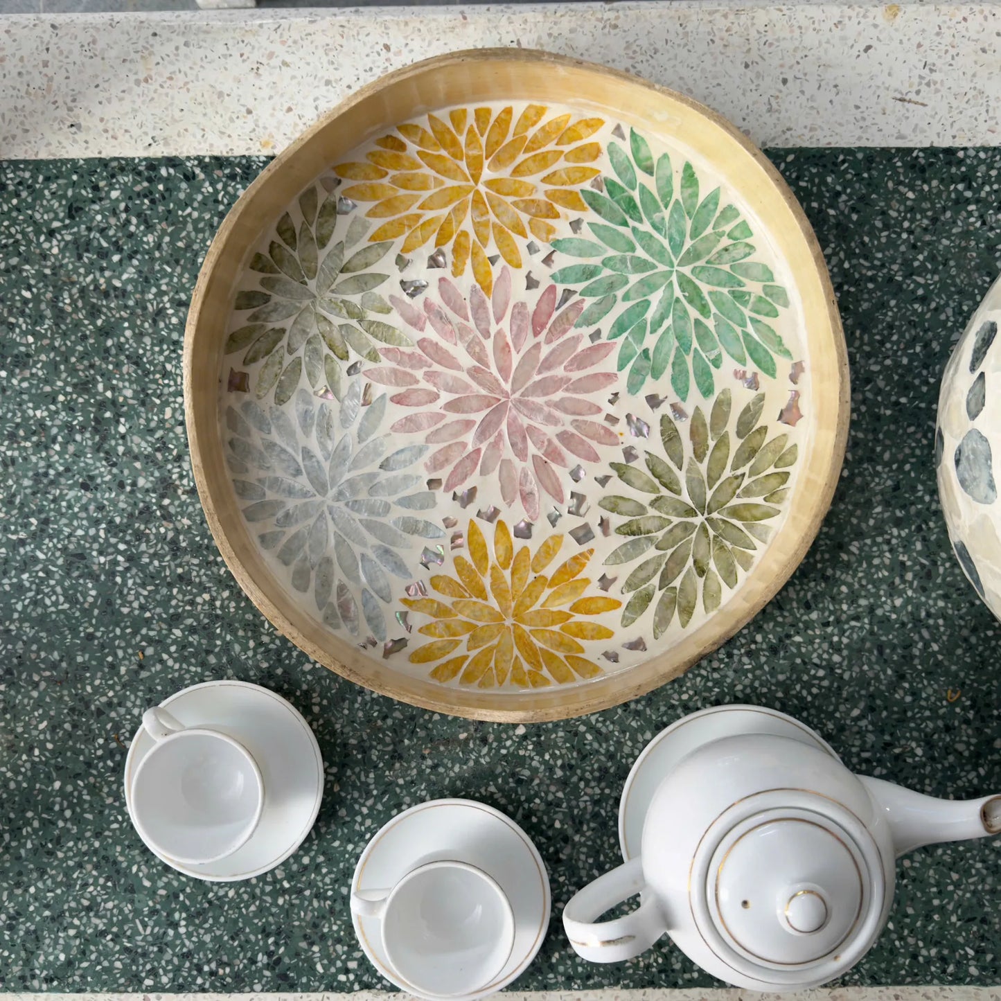 Handmade Mother of Pearl Round Tray – Floral Shell Inlay Decor